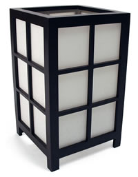 lampe, longue, forme rectangulaire sur pied, avec des carrés, et très design